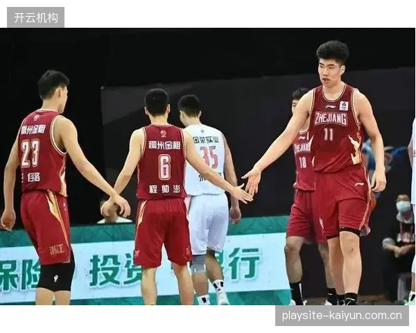 宁波队在常规赛收官阶段把握机会，历史性地首次闯入CBA季后赛，完成了里程碑式突破。